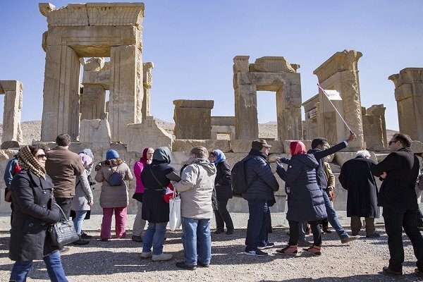 از ابلاغ بیمه هنرمندان صنایع دستی تا تشکیل شورای راهبردی گردشگری