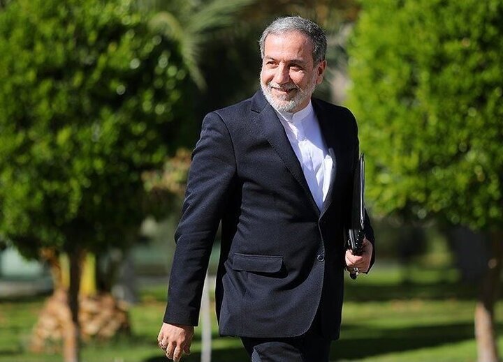 عراقچی: دیدگاه فریبکارانه ای از سوی ترامپ مطرح شد/ منتظر اعلام عمان هستیم