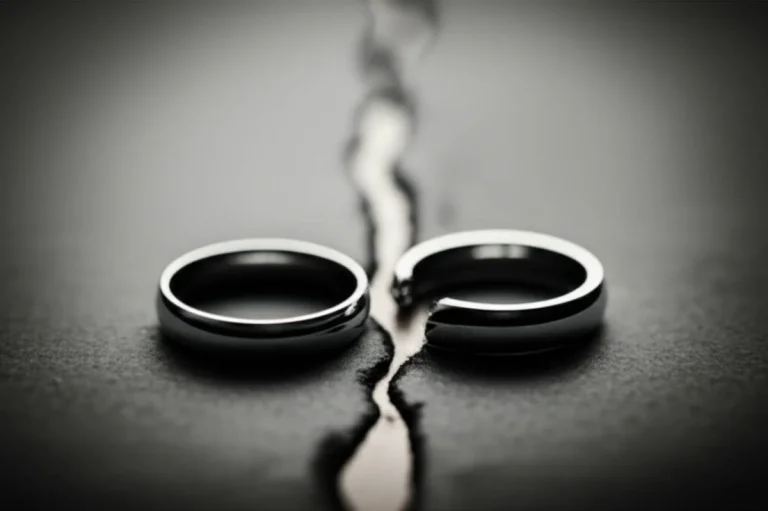 طلاق به علت خیانت: صفر تا صد قوانین و مراحل